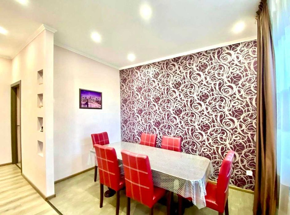 Продаю гариний будинок в Ракетній Рощі. ц1