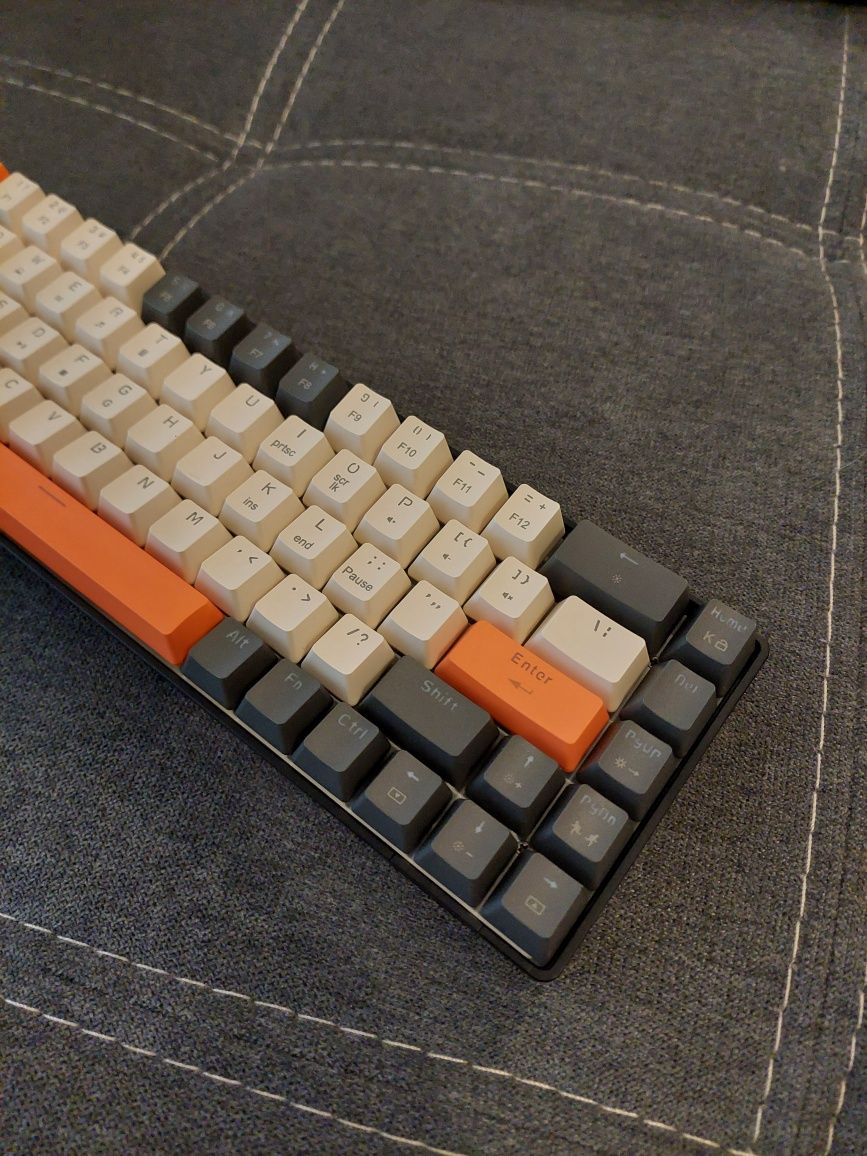 Teclado YINDIAO T8, 68 Teclas