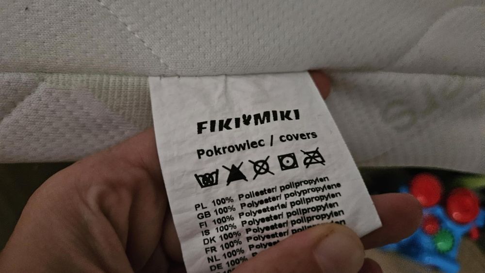 Materacyk do łóżeczka dla niemowląt