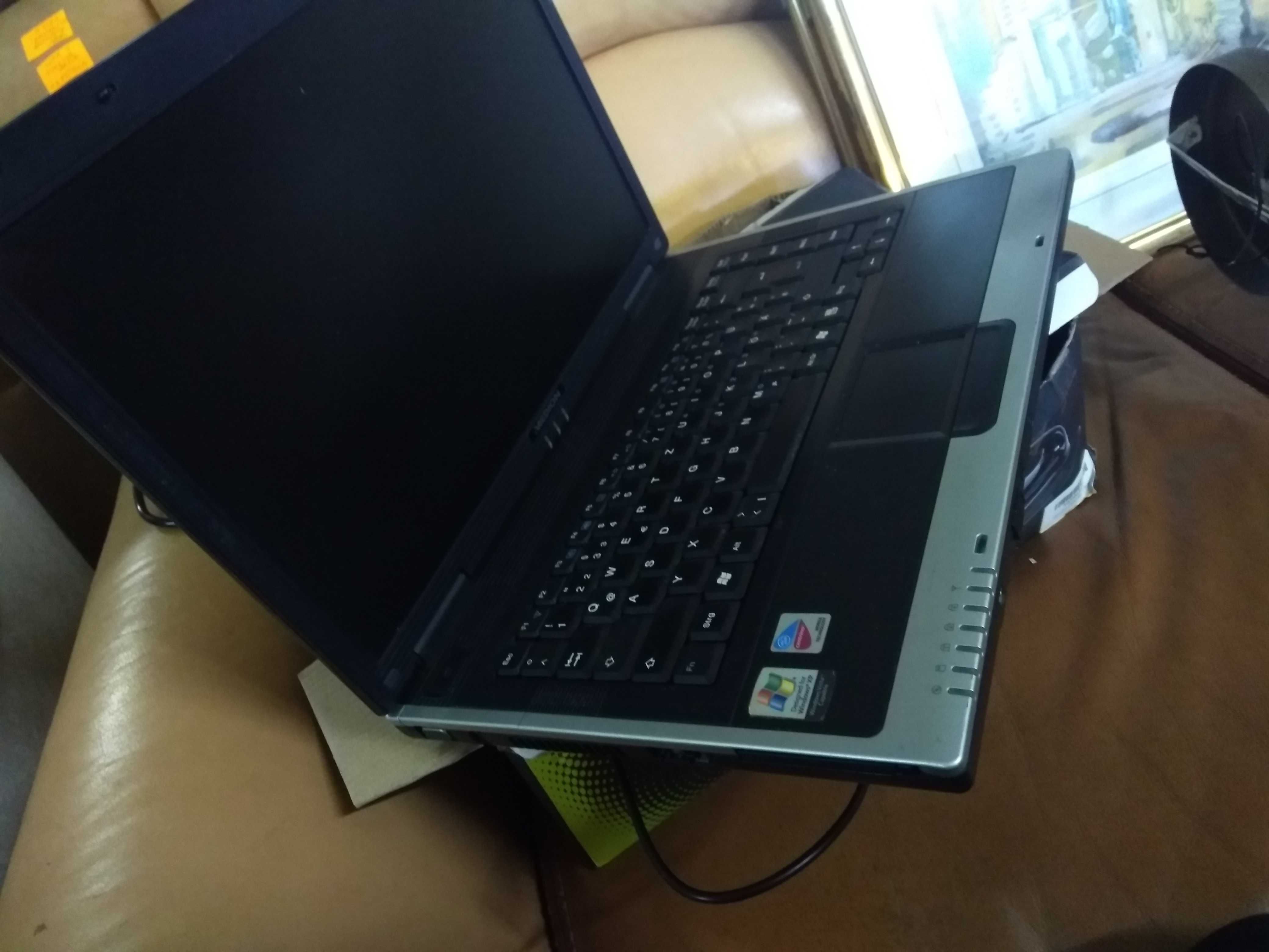 Laptop Medion Model: MIM2220