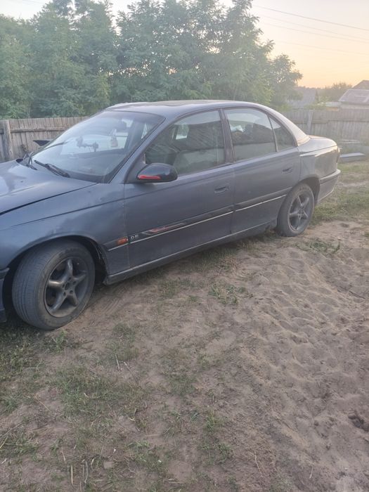 Продам Опель омега В.2.5 турбо дізель.двигун з бмв.