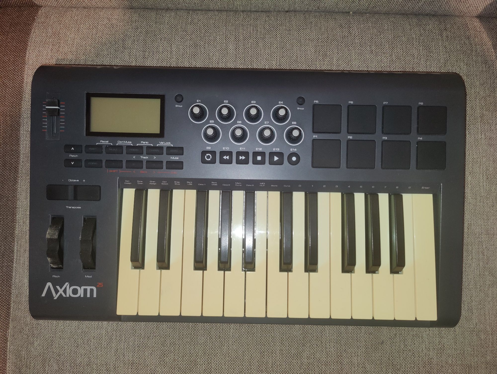Kontroler MIDI M-Audio Axiom 25 keyboard produkcja muzyki