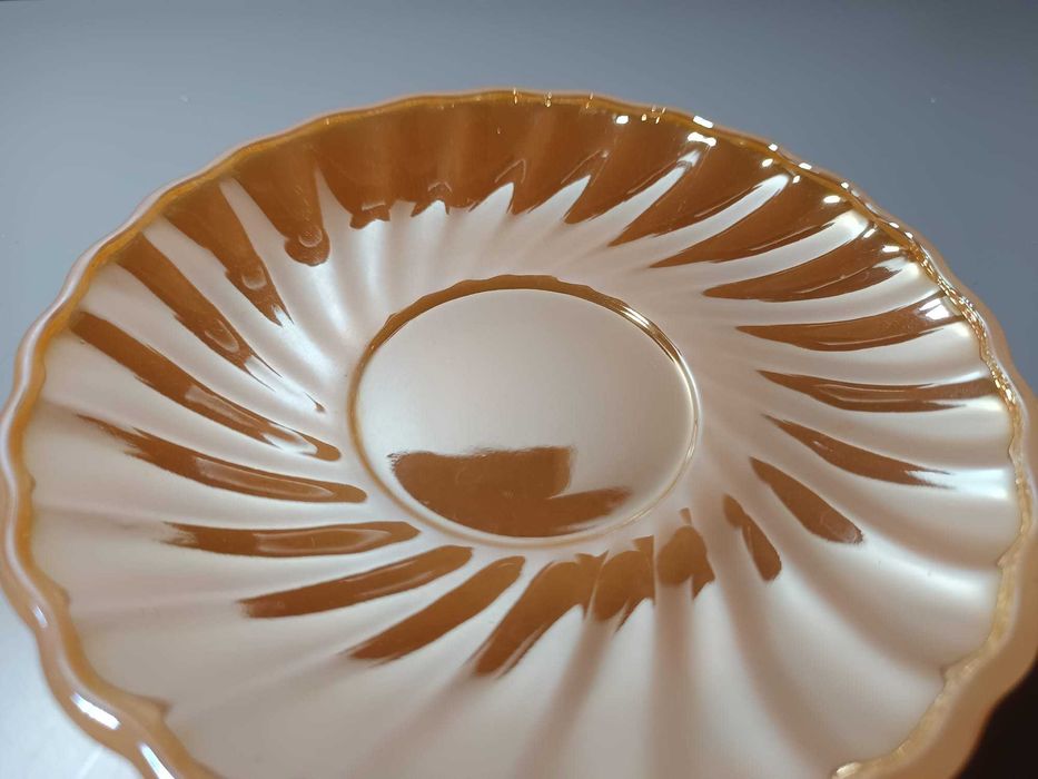 Chávena Fire-King “Swirl Peach Lustre” – Vintage Americano dos Anos 50