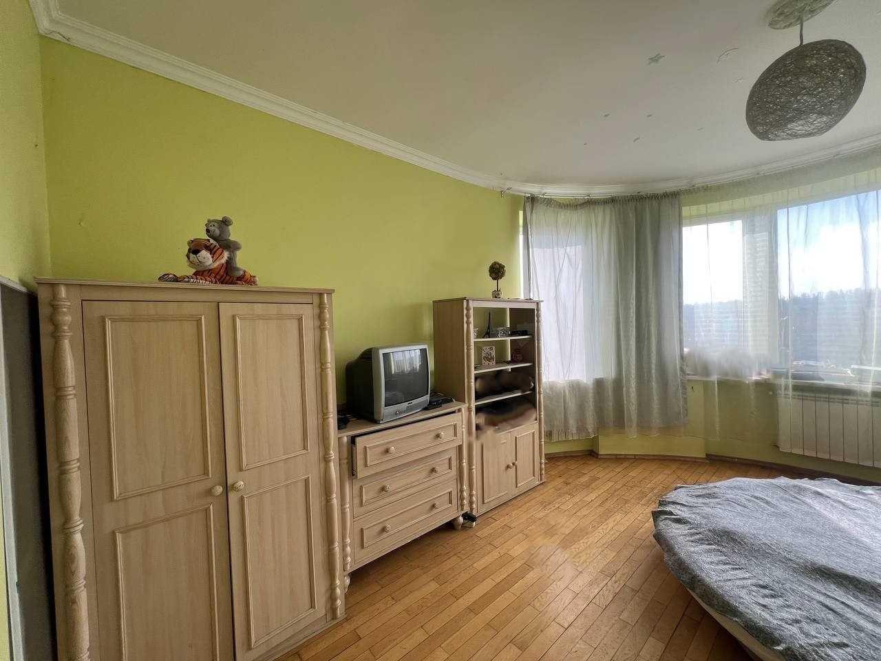 Дача 429,8м2, 5 кімнат, 24 сотки. Басейн, сауна, більярд. ID:674