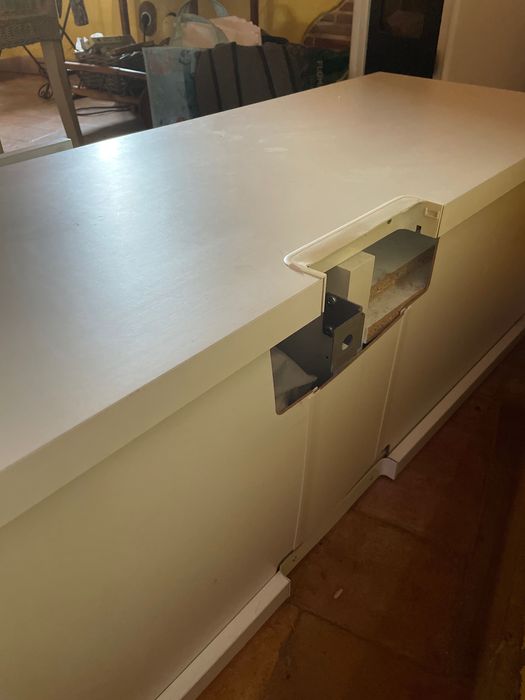 Móvel baixo com gaveta e porta