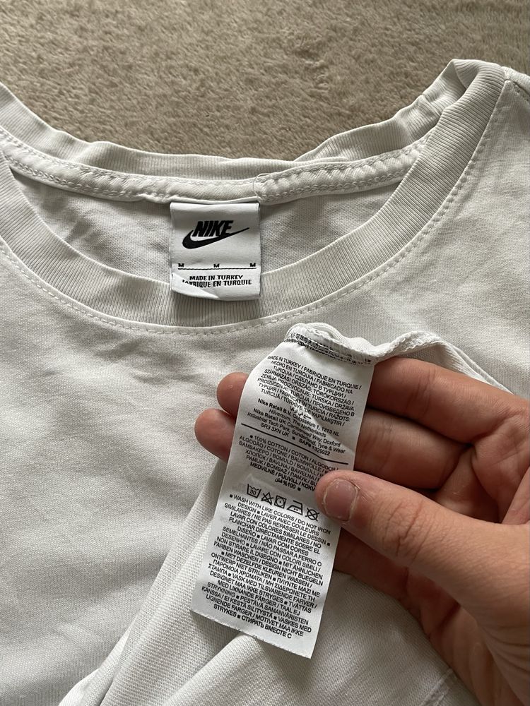 Футболка найк з красивим прінтом The Nike Tee