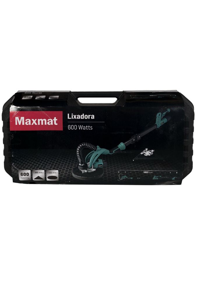 Girafa maxmat usada em 3 obras