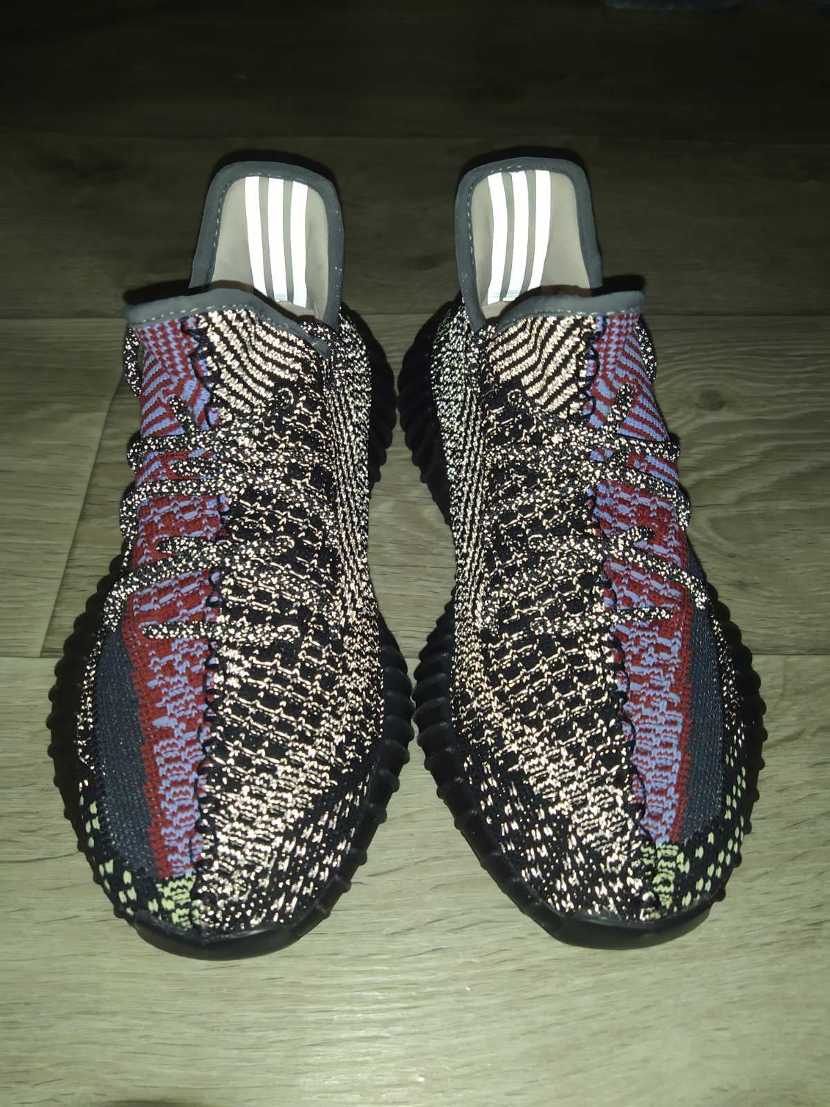 Кроссовки Adidas Yeezy Boost 350 v2