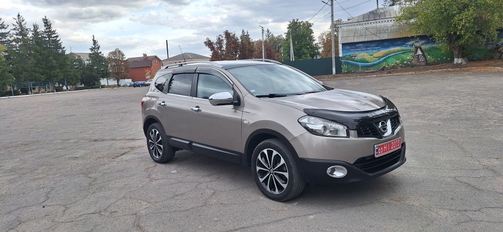NISSAN Qashgai +2 Tecna 1.5диз. 81kv.110л.с. 6-Ступка