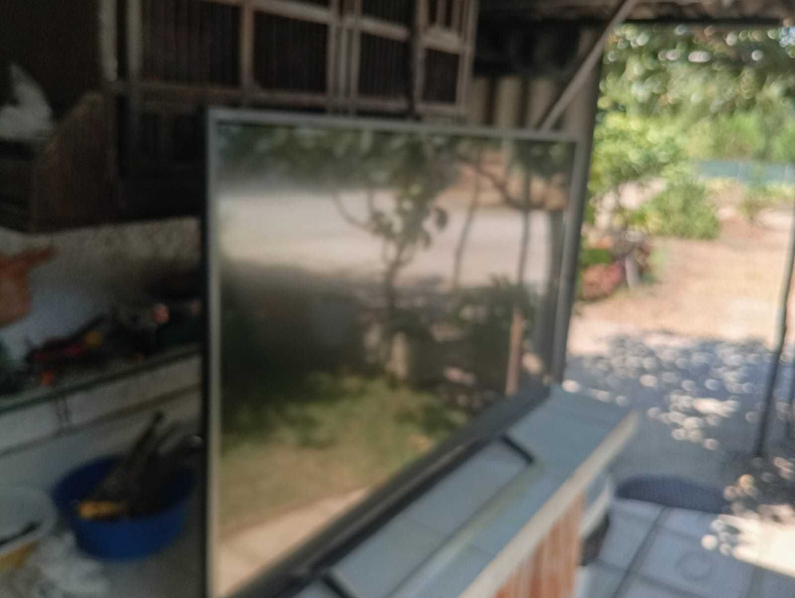 TV 43" Sony led avariada