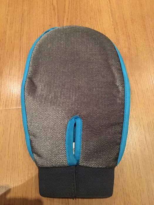 Rękawica do czesania masażu dla kota psa