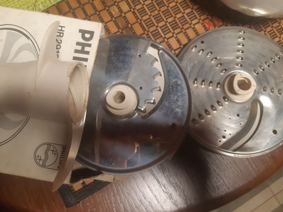 Запчастини на комбай Philips HR7720