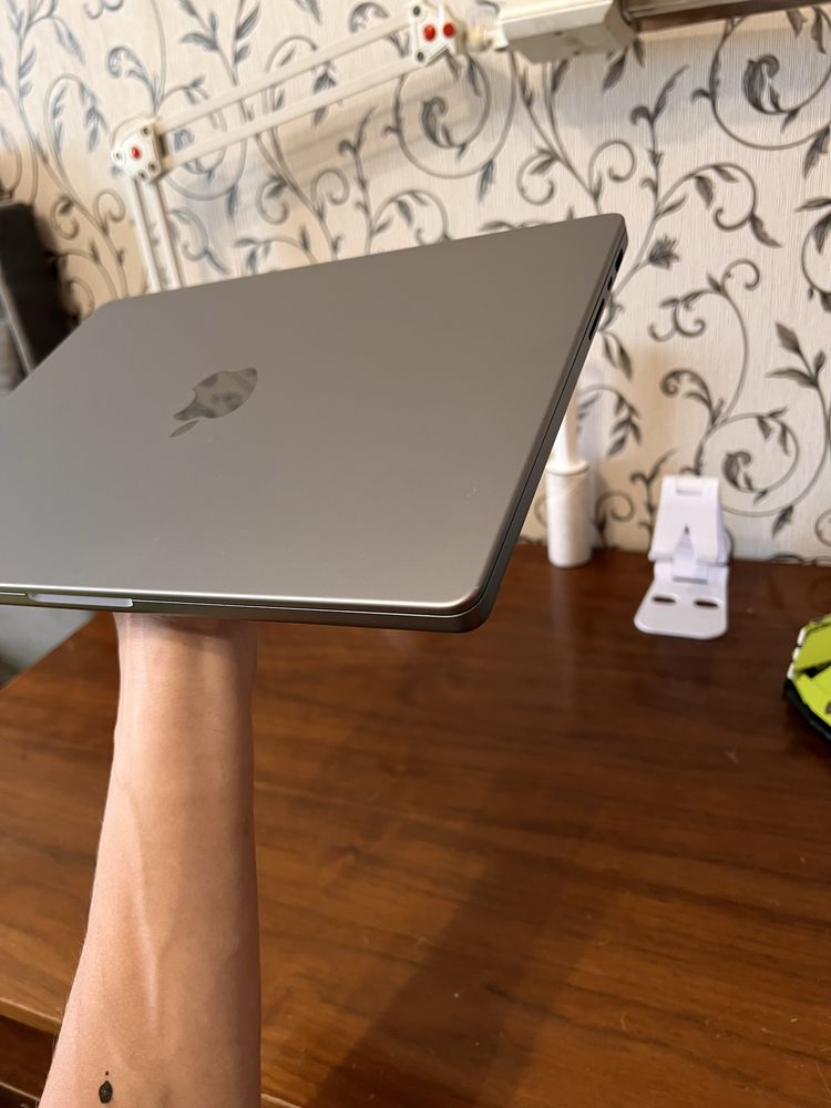 Macbook pro m1 pro 16/512
