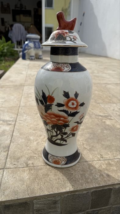 Jarra chinesa com tampa