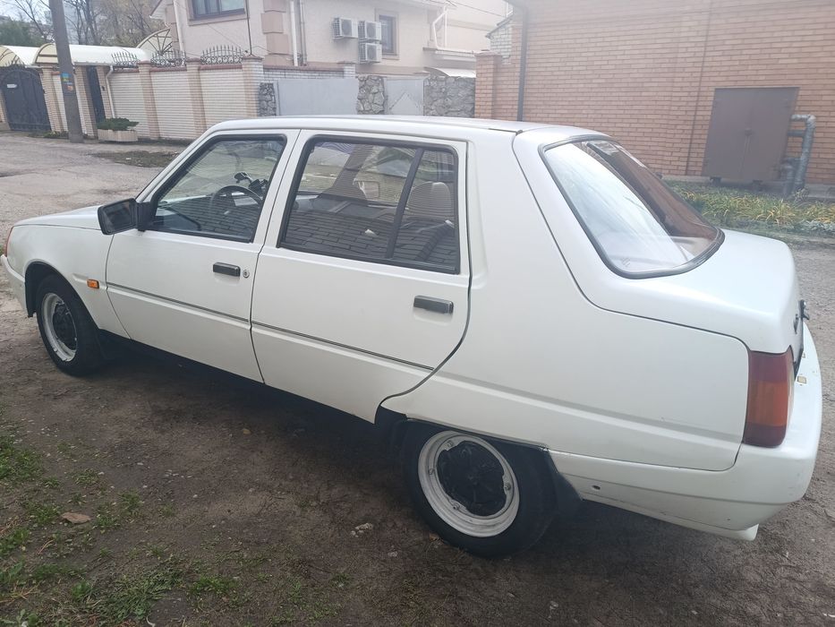 Продам Славуту 2003 года