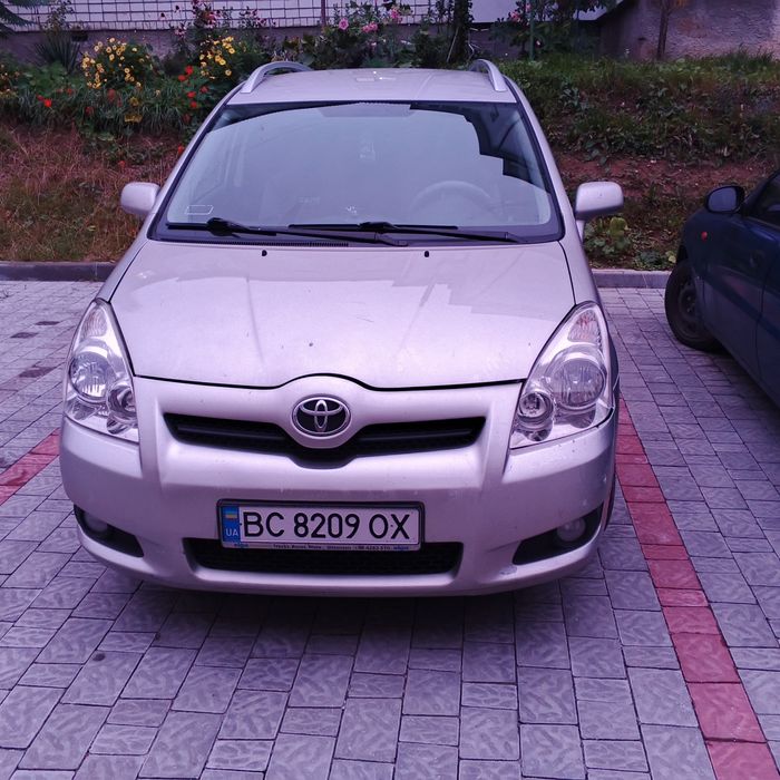 Тойота королла версо 2008р
