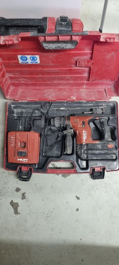 Máquina de forar hilti