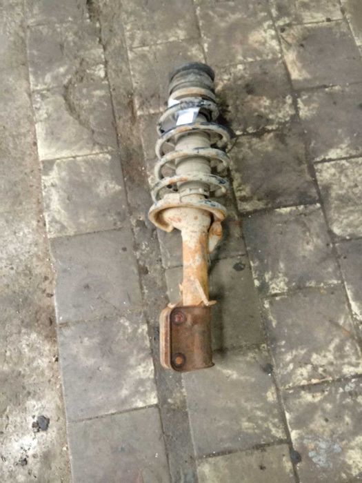 Стойка передня в зборі Mercedes Vito W638