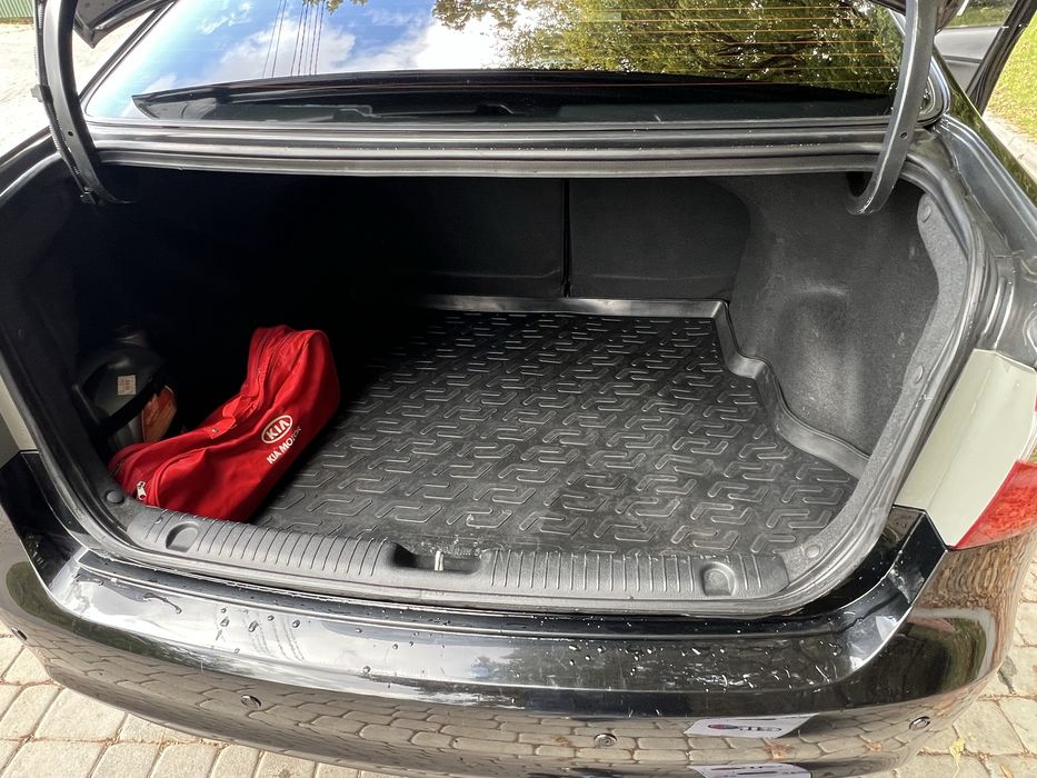 Оренда авто  kia rio 2012