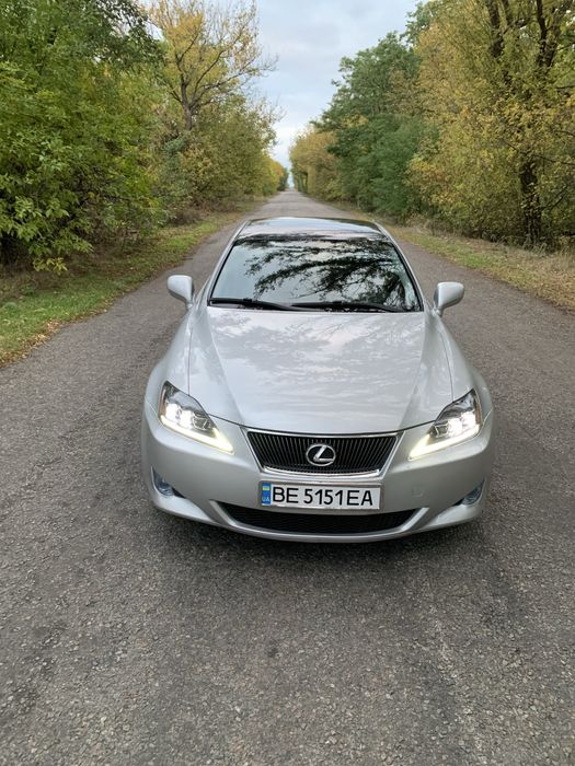 Продам Lexus IS