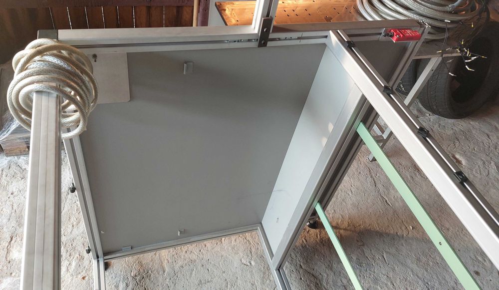 Stół warsztatowy aluminiowy z profili konstrukcyjnych 40x40 1400x1000