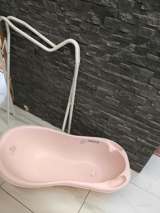 Oddam za darmo wanienkę ze stelażem