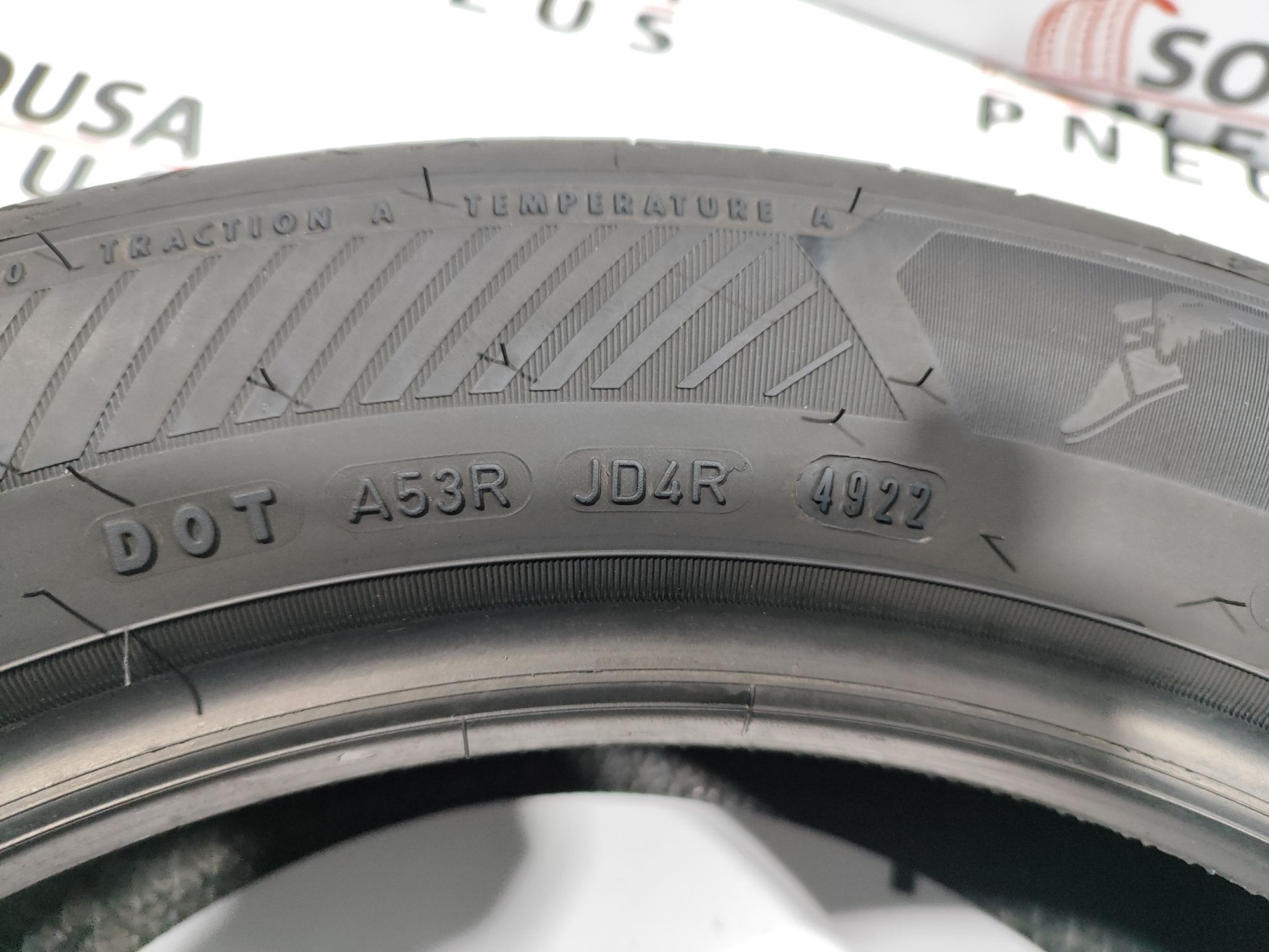 2 pneus semi novos 215-55R17 Good Year - Oferta dos Portes