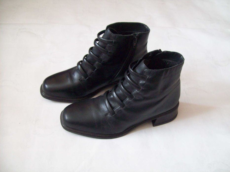 Женские кожаные ботинки  PRENTISS. Раз.38