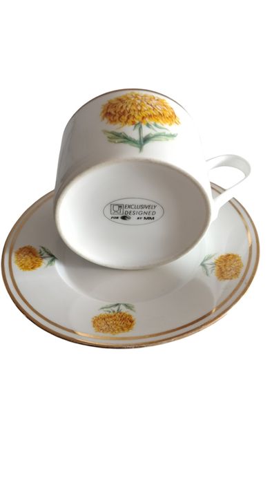 Filiżanka w chryzantemy z nazwą miesiąca November ok 240 ml