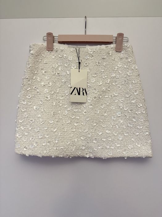 Спідничка Zara у паєтках, нова