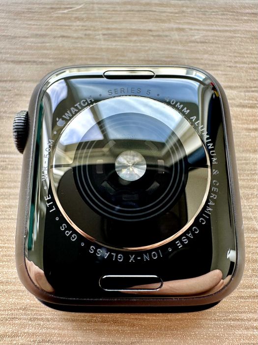 Apple Watch Series 5 40mm Czarny – Na części