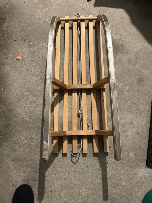 sanki drewniane na metalowych plozach