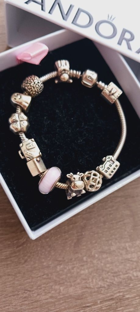 Pulseira Pandora com 11 contas