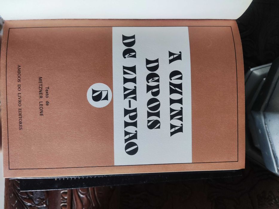 Colecção de 6 livros "Mao Tsé Tung e a história do povo Chinês"