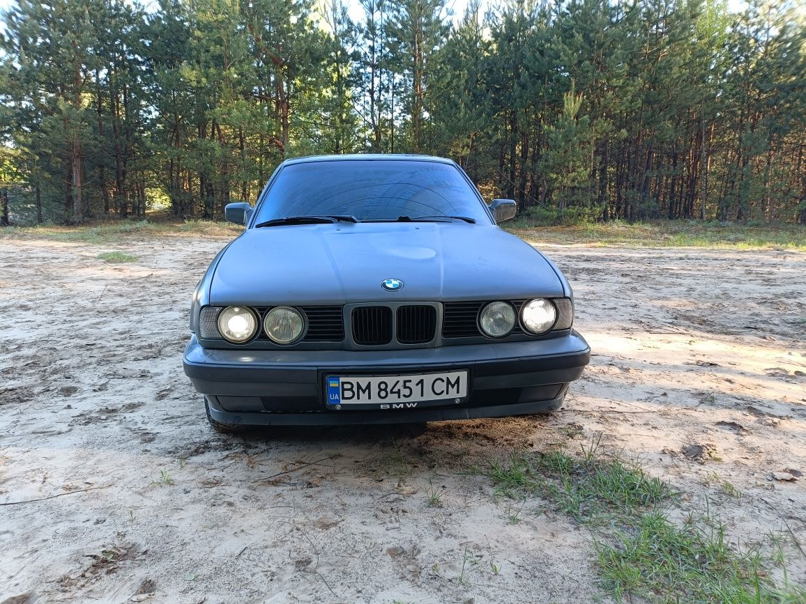 Продам авто BMW 5