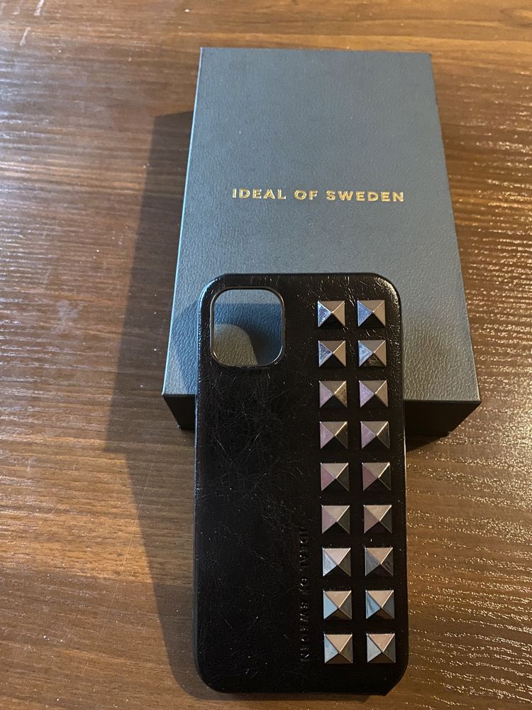 Etui iPhone 11- Ideal of Sweden - dawn black studs