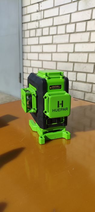 Лазерний рівень Huepar новий