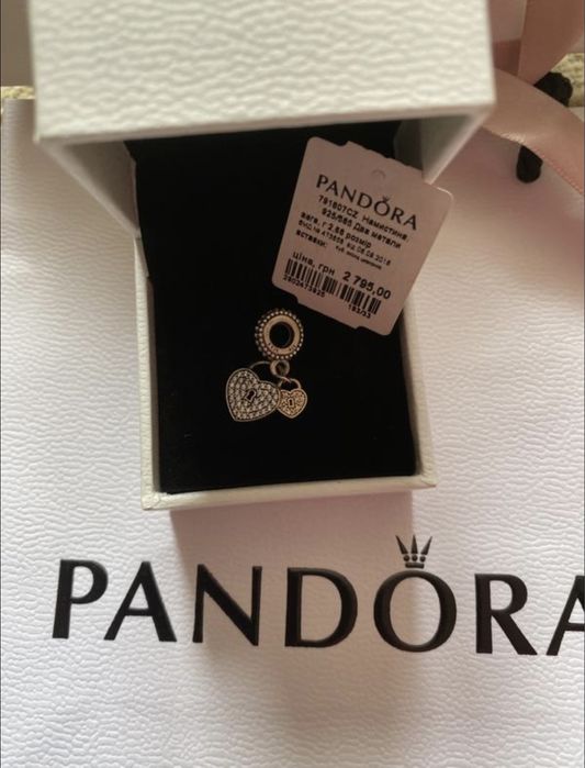 Шарм - подвеска pandora с сердцами