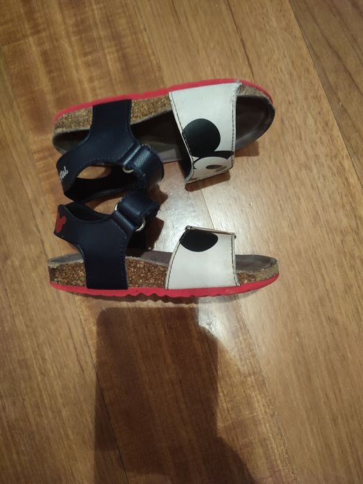 Sandálias Mickey
