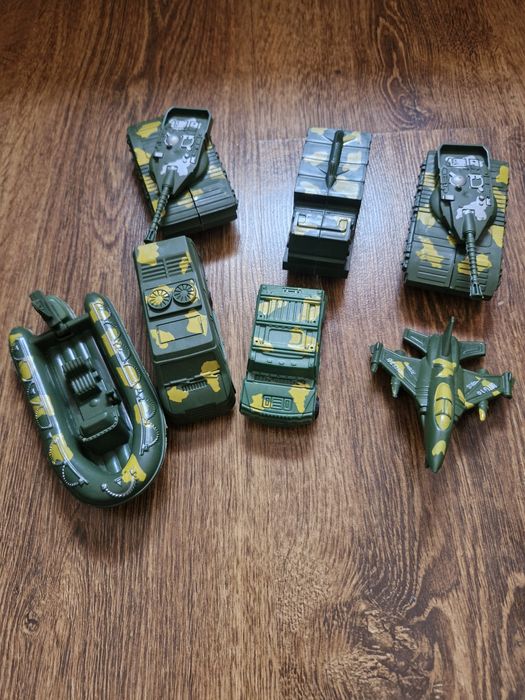 Zestaw wojkowy do zabawy