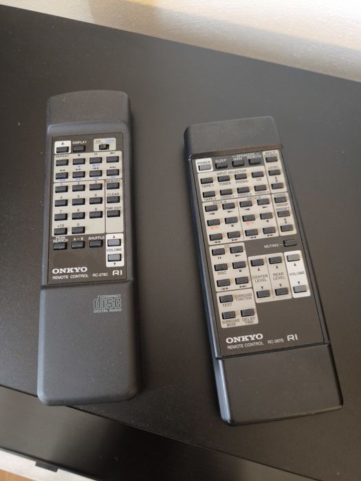 Składanka Onkyo + 2 Piloty Stan Idealny