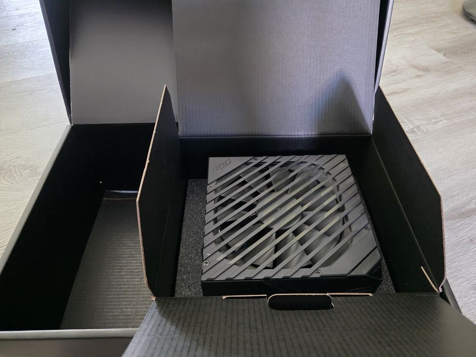 Fonte de alimentação Asus Rog Thor 850w platinum