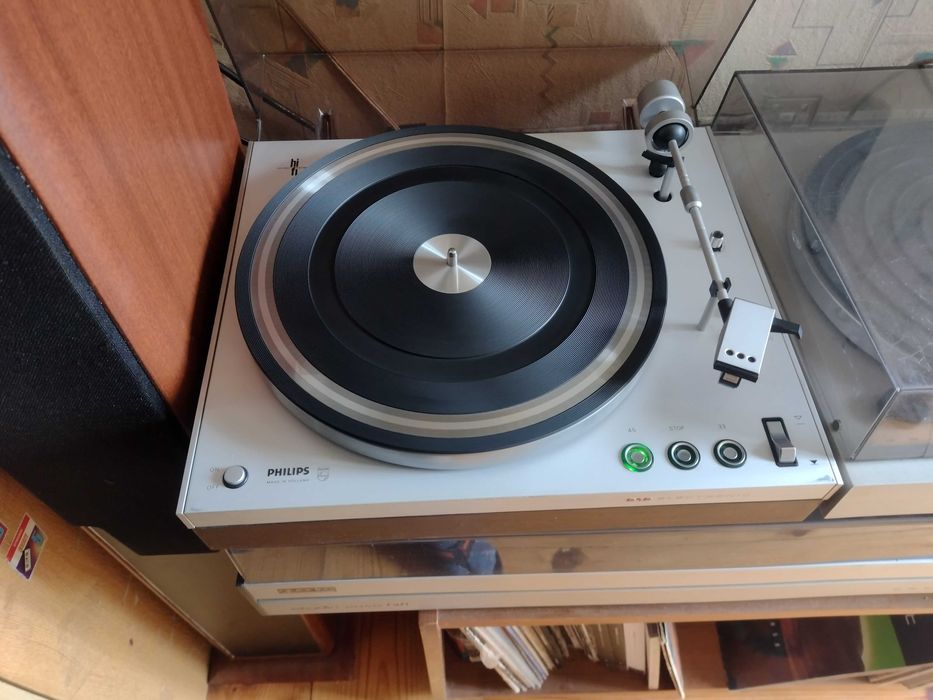 Gramofon Philips 212 Electronic