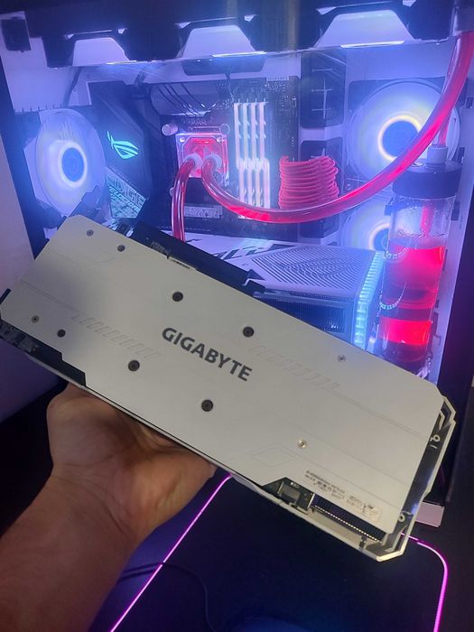 Placa Gráfica Gigabyte RTX 2060 8GB White Version