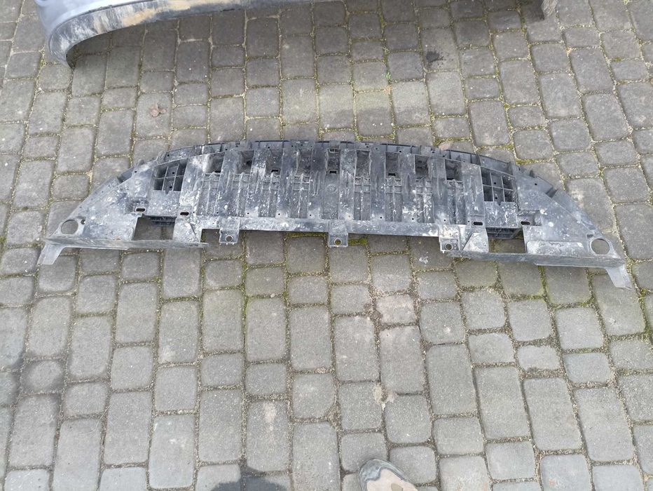Osłona pod zderzak Renault Megane 3 płyta dolna pod zderzak przedni