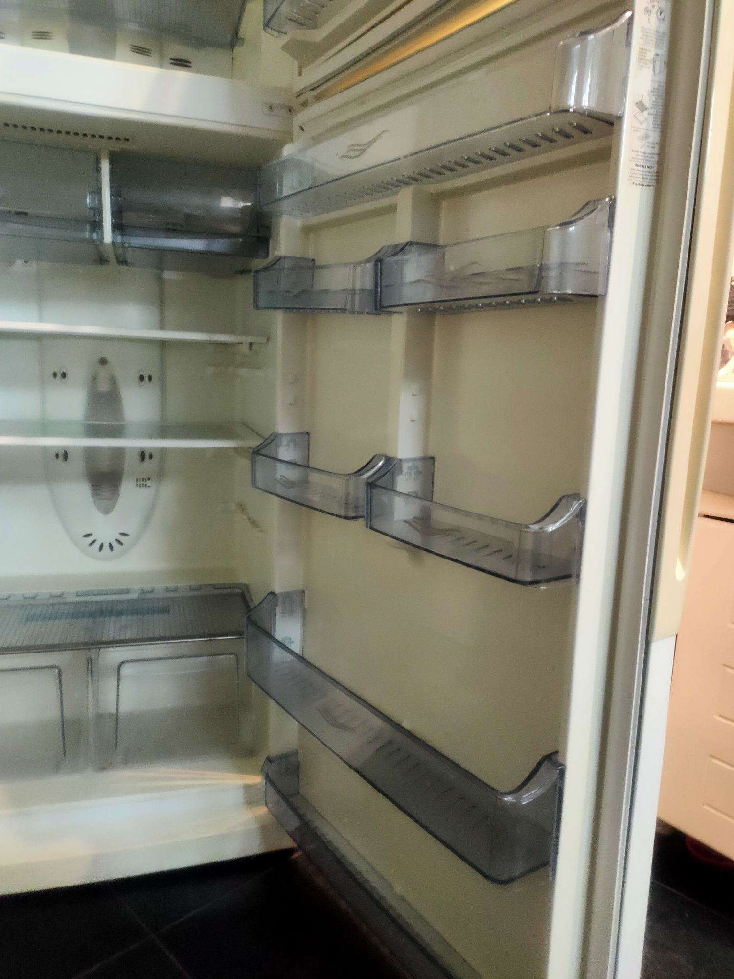 Холодильник Rainford RRN 2540E  б/у в хорошем состоянии