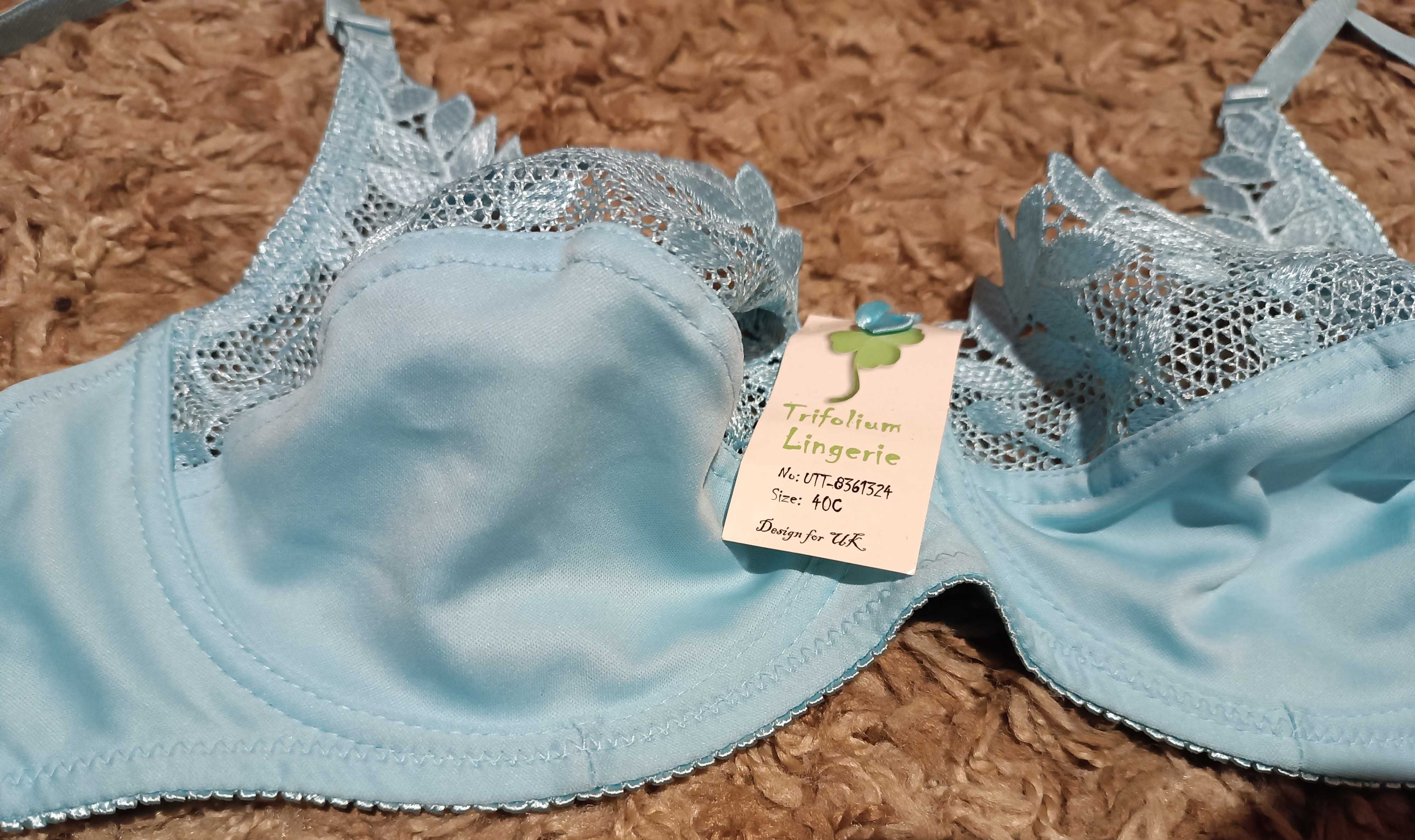 Biustonosz z koronką Trifolium Lingerie  jasny turkus EUR 90C