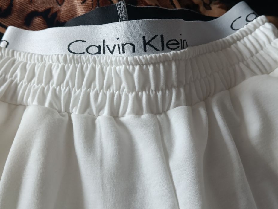 Спортивні штани жіночі