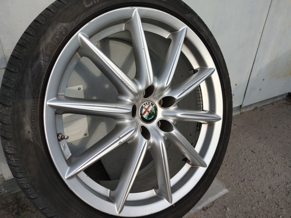 Диски  на Alfa Romeo 159.5*110 r19 з гумою. Гума в подарунок 235/40r19