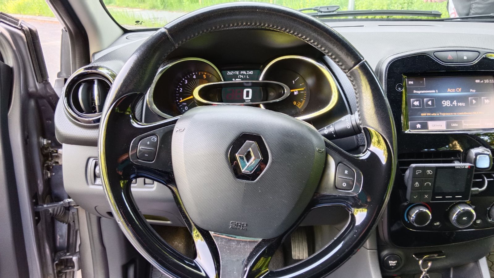 Renault Clio 4 polecam.